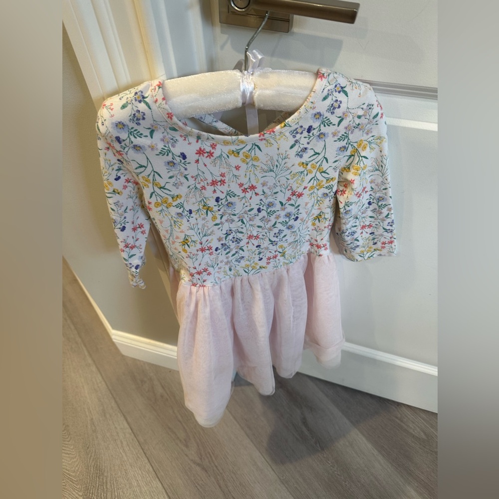 Old Navy Floral Pattern Dress Size 5T